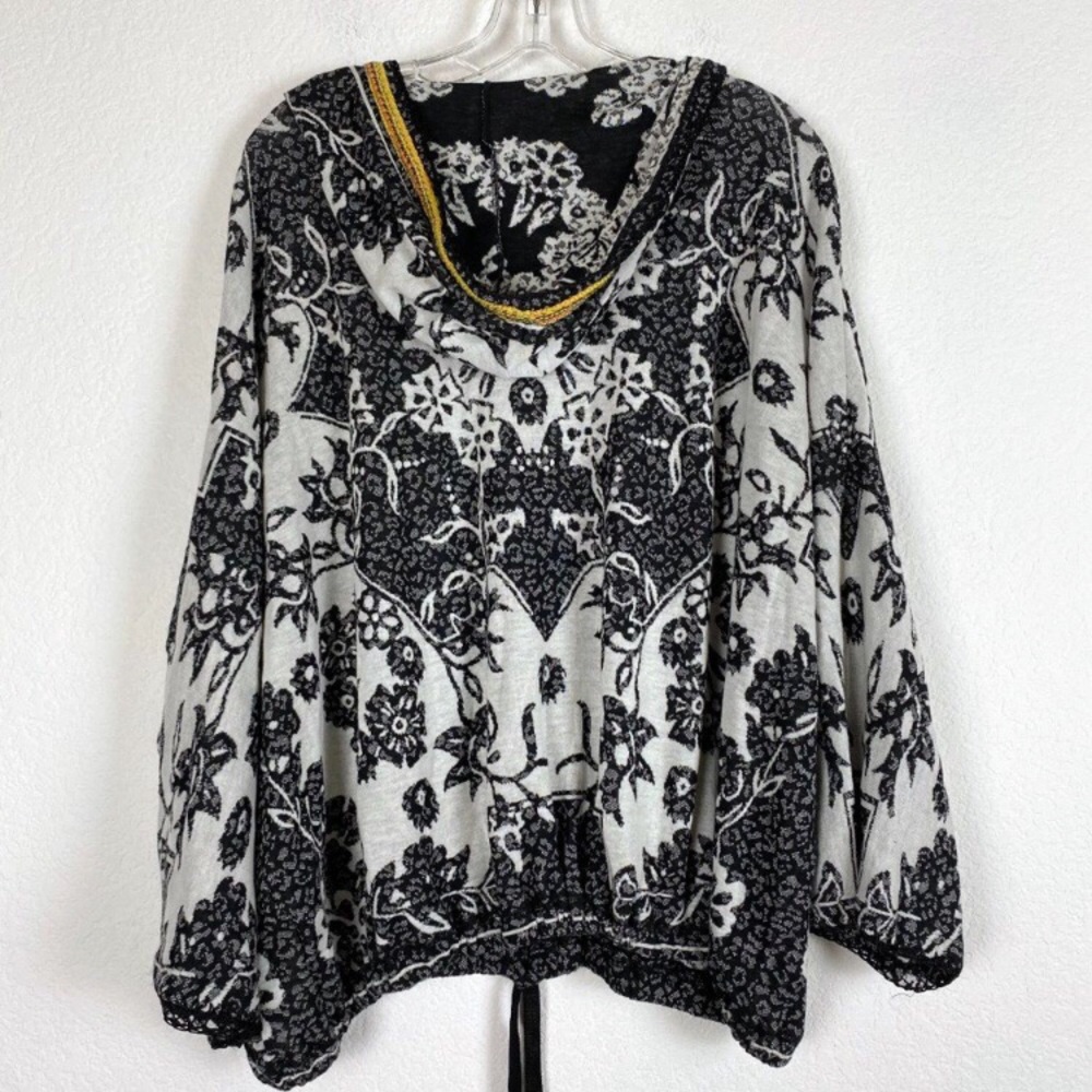 Free People hoodie, pullover, sweater - Picture 3 of 6